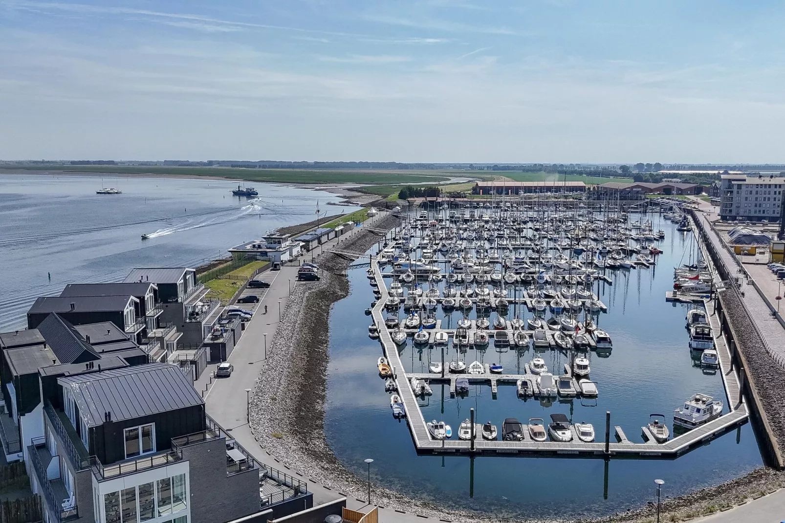 Luxe appartement Vista Maris - Havenweg 8-40  Sint-Annaland Oosterschelde-Buitenkant zomer