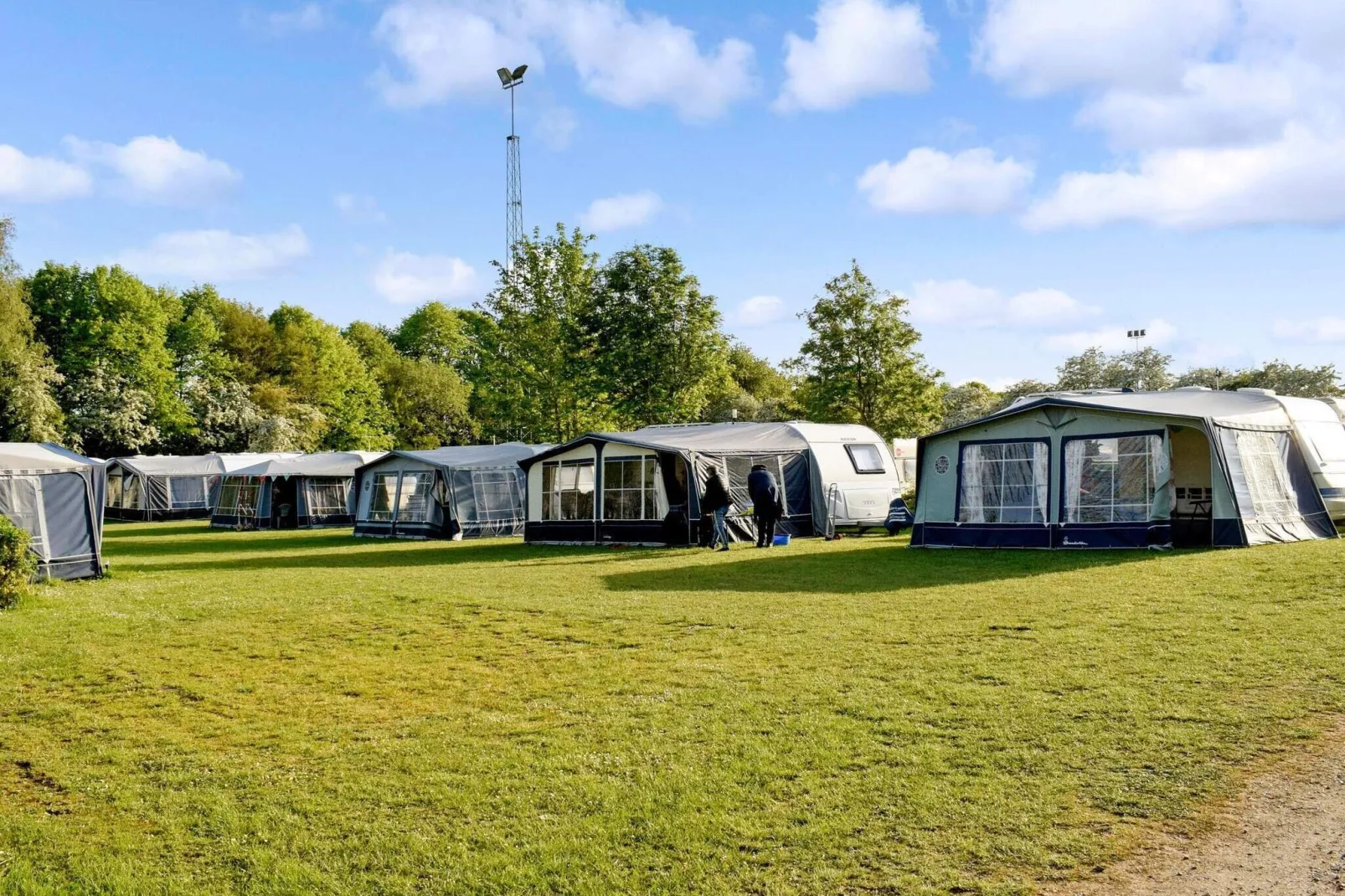 Mobile homes til 4 personer, medbad-Buitenlucht