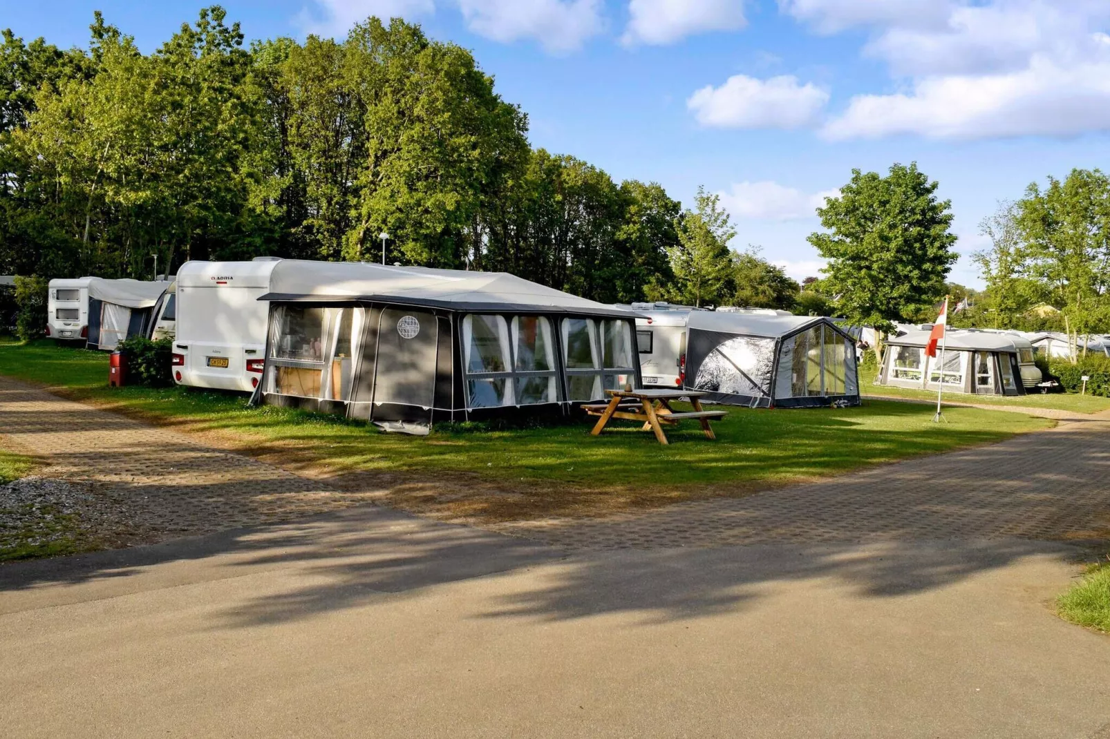 Mobile homes til 4 personer, medbad-Buitenlucht