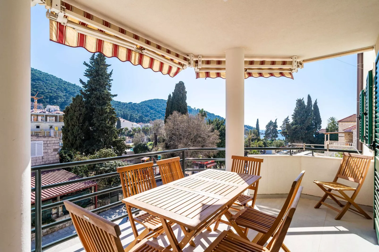 Apartment Villa Claudia - Three Bedroom Apartment with Balcony-Terrasbalkon