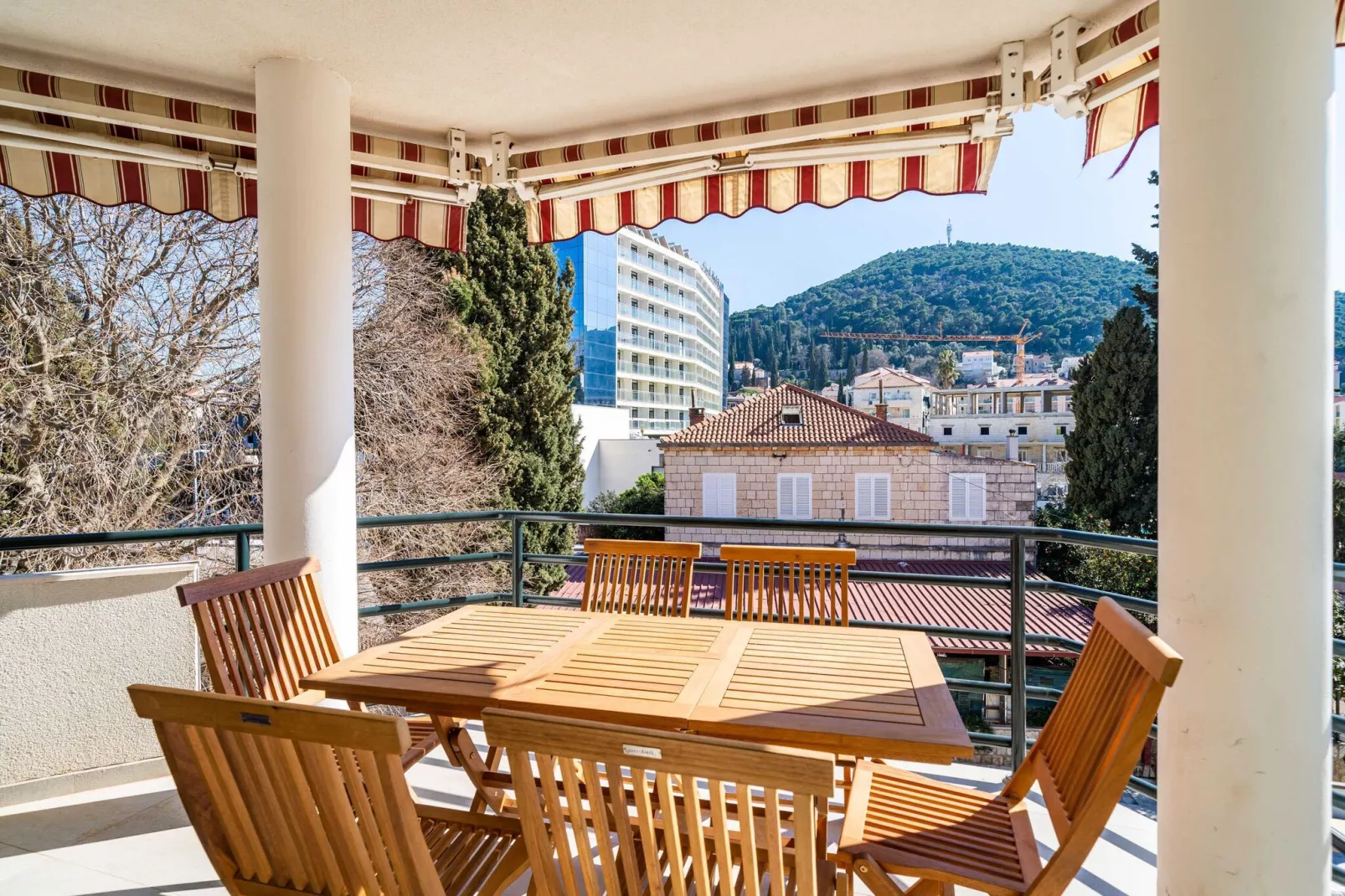 Apartment Villa Claudia - Three Bedroom Apartment with Balcony-Buitenlucht