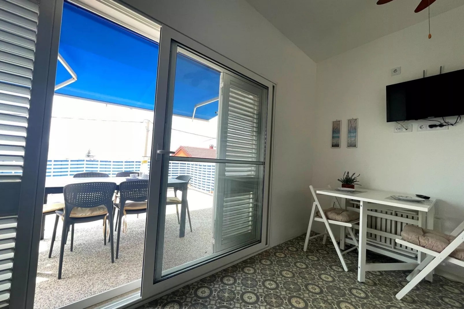 Apartments Sun 4 You - One Bedroom Apartment with Terrace and Sea View (Apartment 1)-Binnen