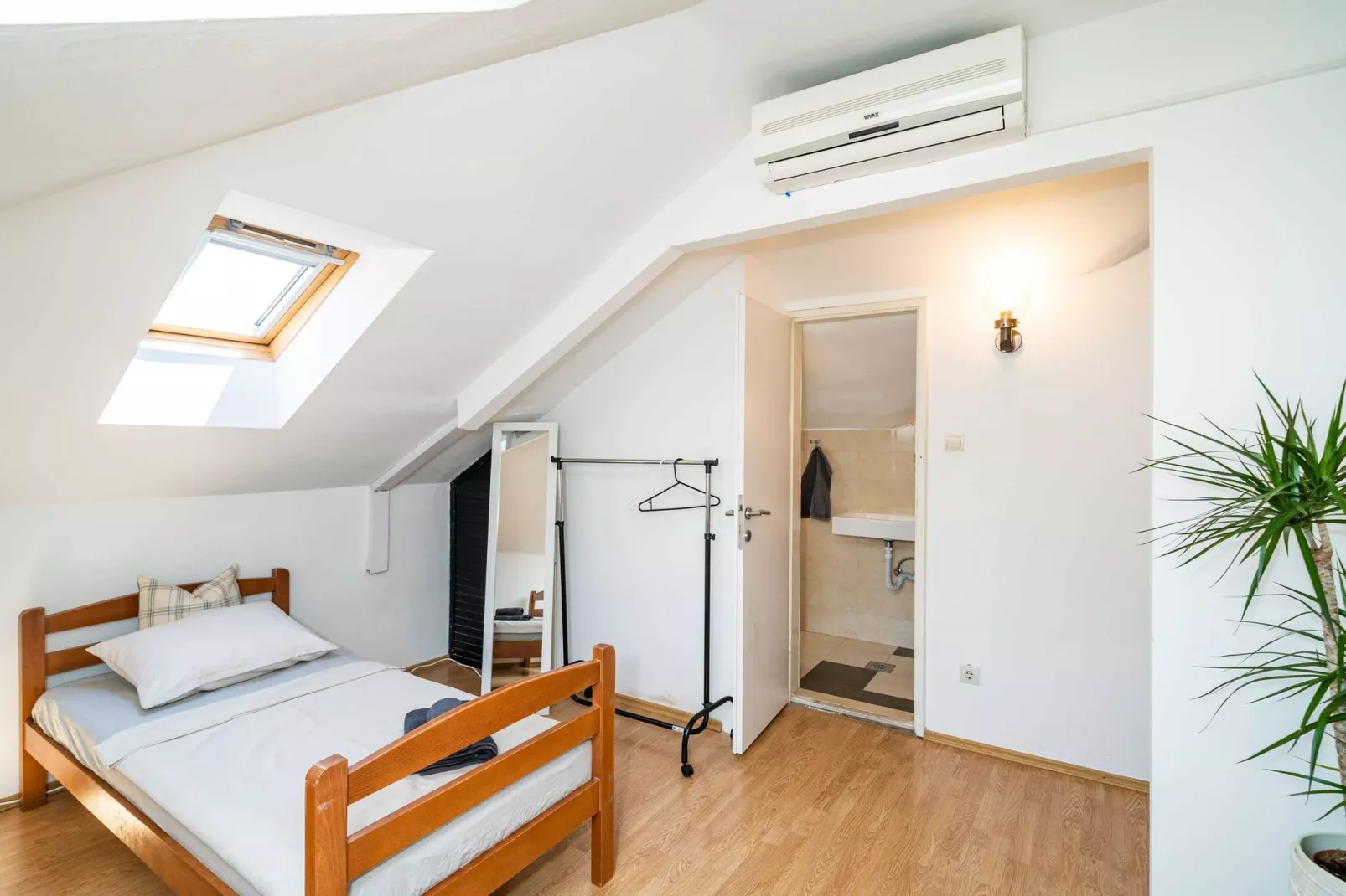 Rooms Nina - Double or Twin room with shared terrace - 1-Slaapkamer