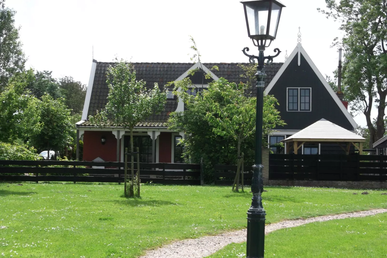 Recreatiepark Wiringherlant - Ons Huys-Tuinen zomer