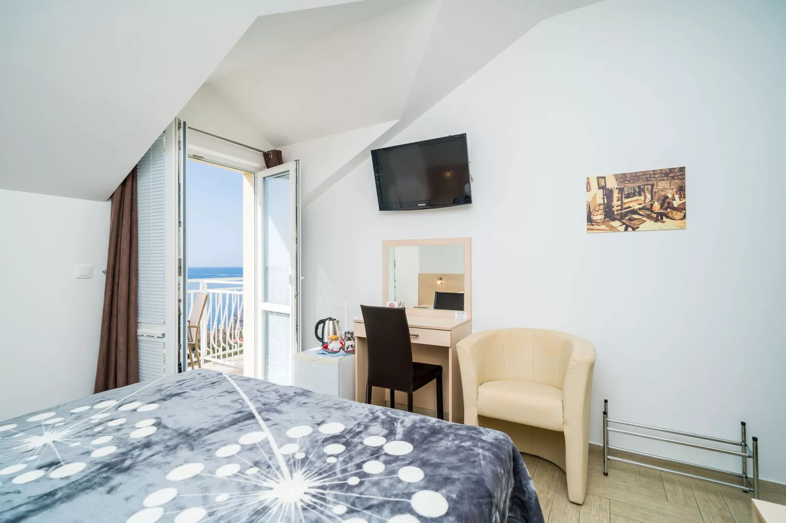 Villa Samba - Double Room with Balcony and Sea View-Slaapkamer