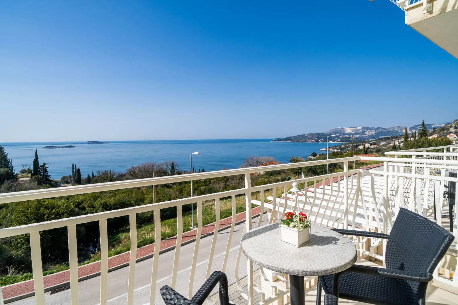 Villa Samba - Superior One-Bedroom Apartment with Balcony and Sea View-Terrasbalkon