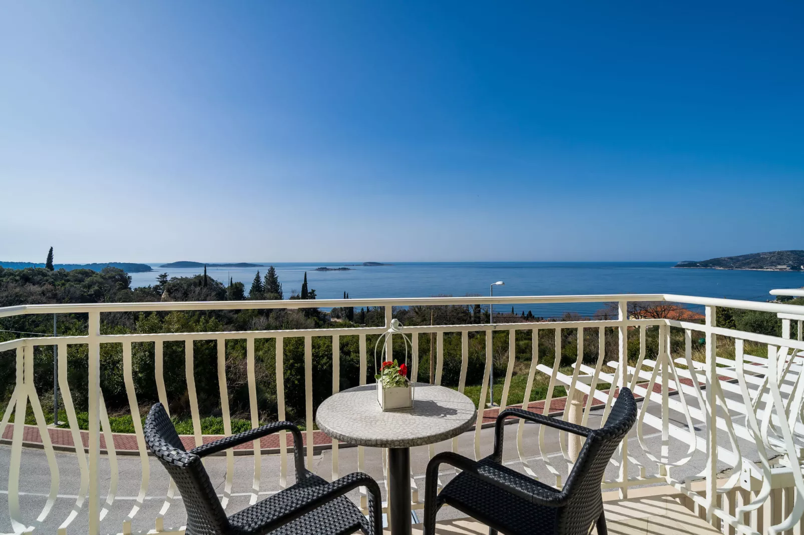 Villa Samba - Superior One-Bedroom Apartment with Balcony and Sea View-Terrasbalkon