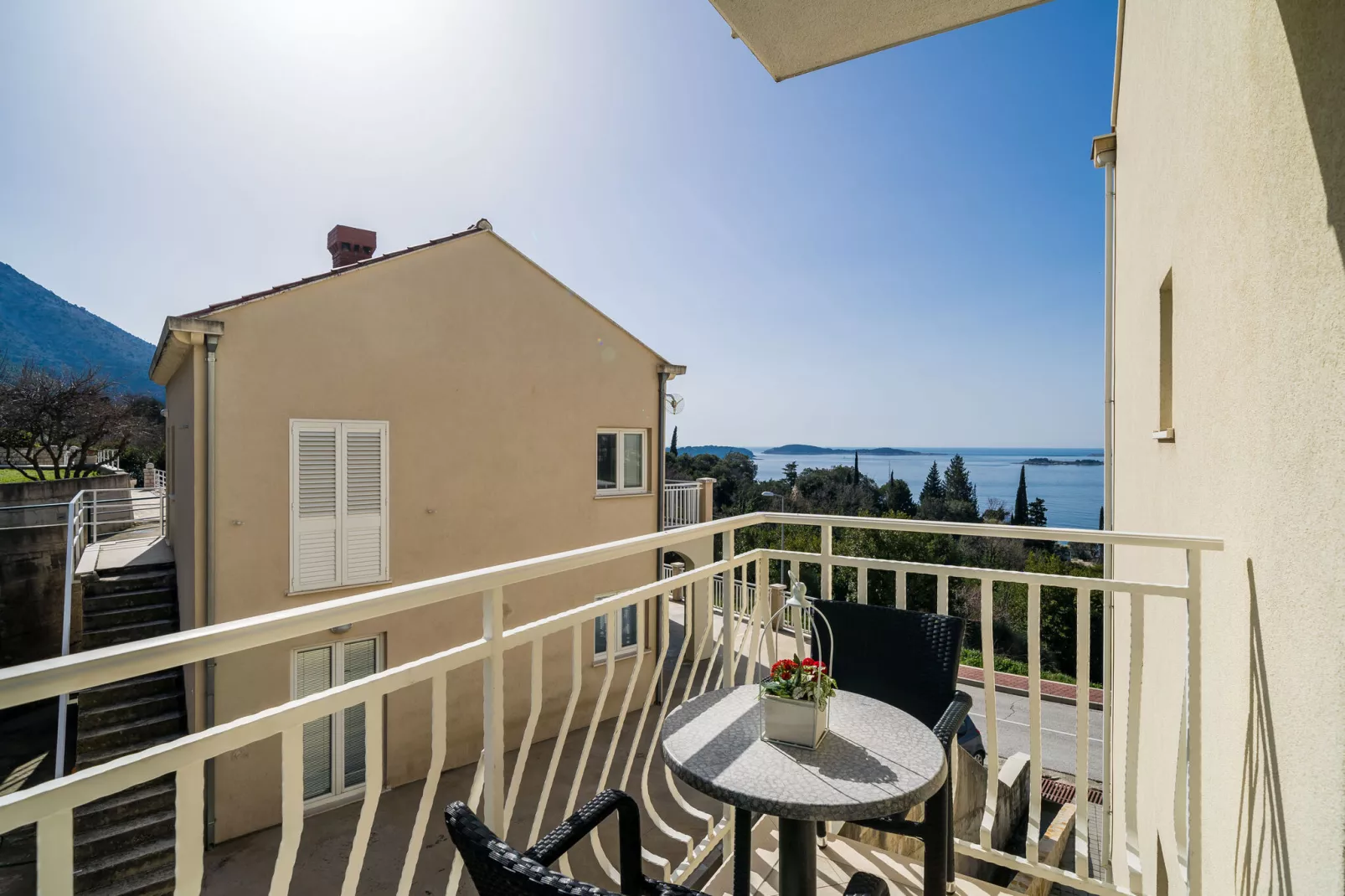 Villa Samba - Superior One-Bedroom Apartment with Balcony and Sea View-Uitzicht