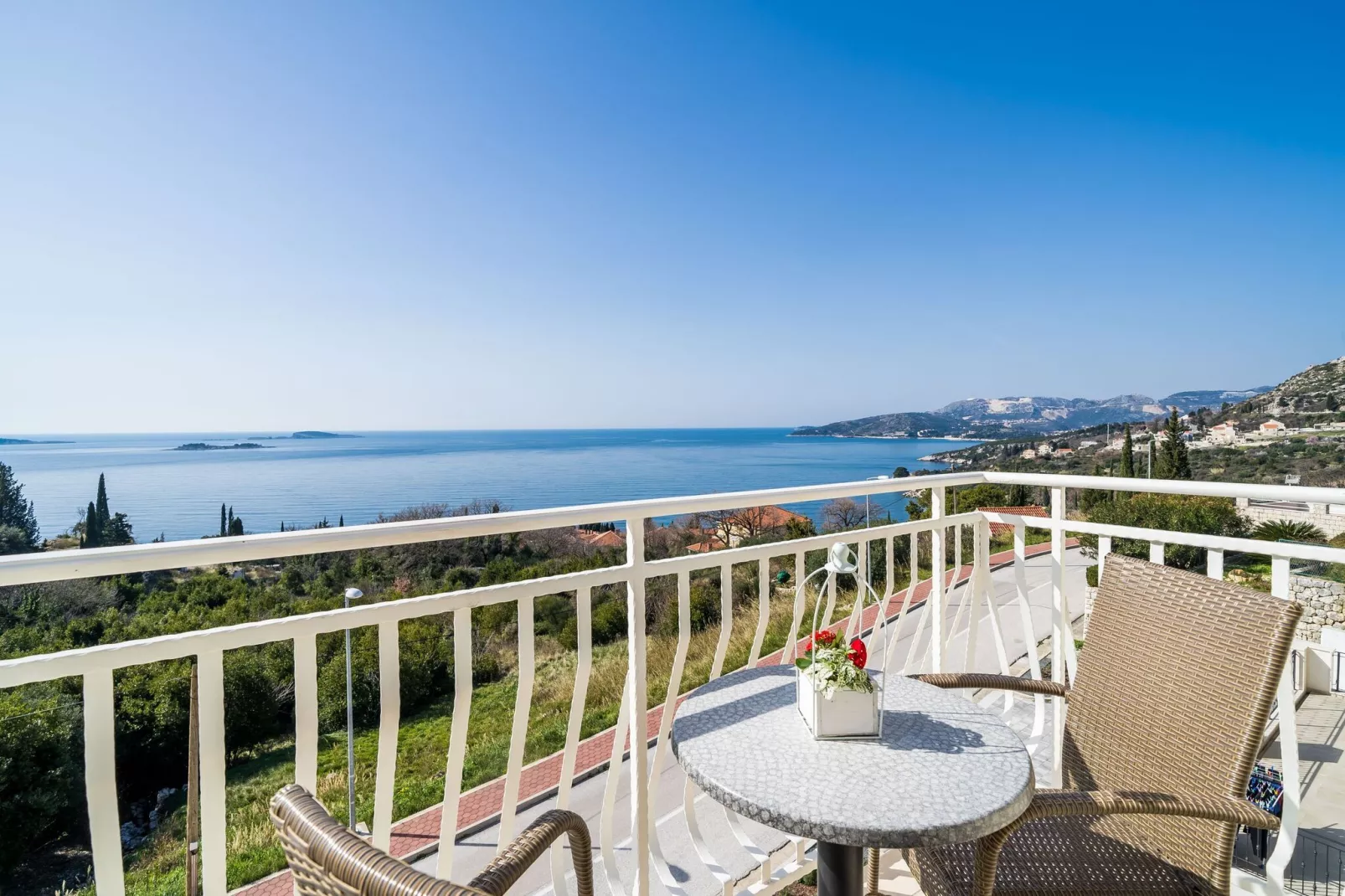 Villa Samba - Standard One-Bedroom Apartment with Balcony and Sea View-Terrasbalkon