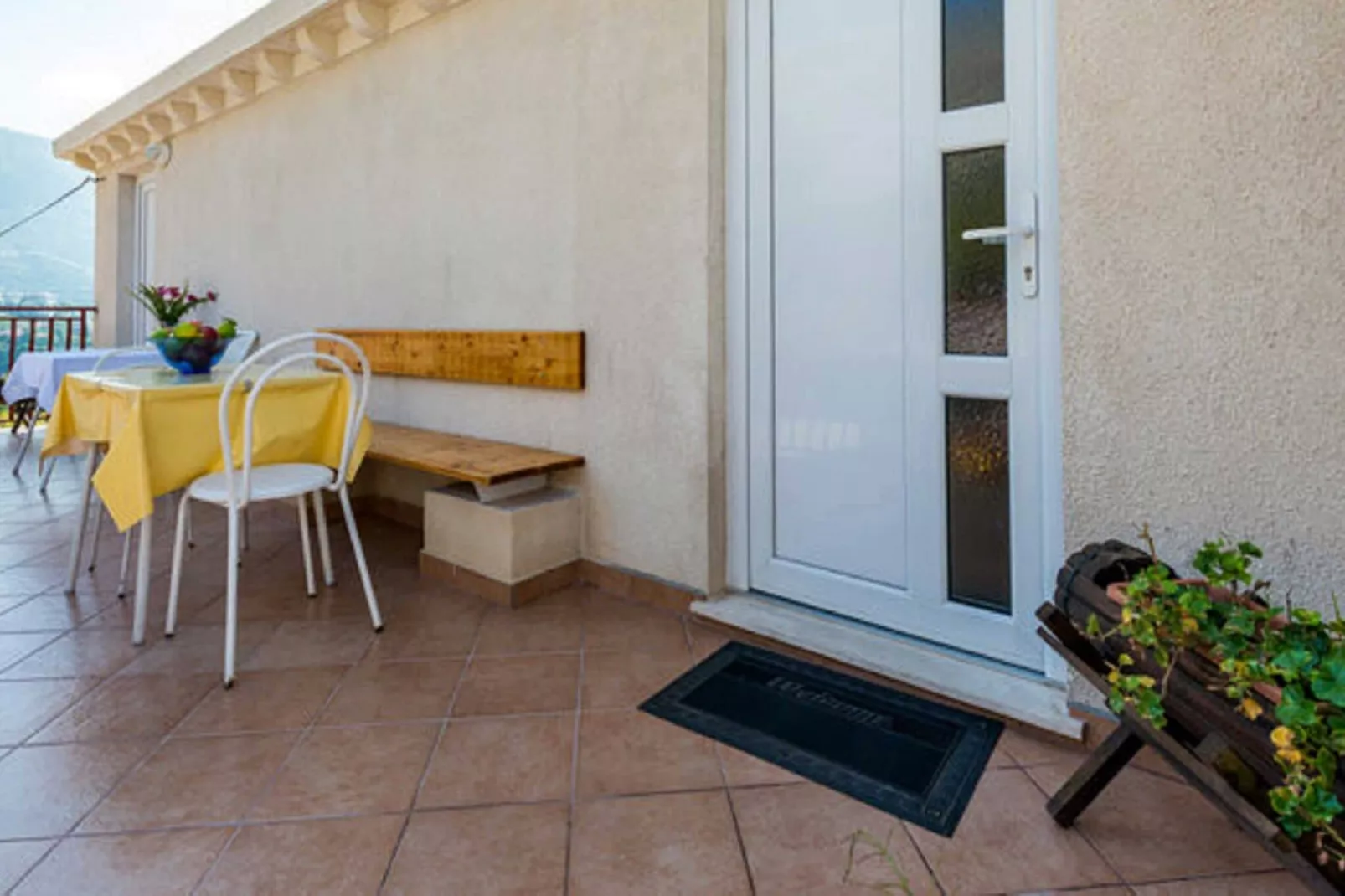 Guest House Fontana - Standard One Bedroom Apartment with Balcony and Sea View-Buitenlucht