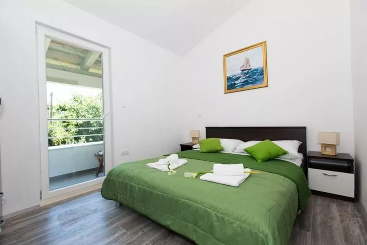 Villa Mia - One Bedroom Apartment With Balcony-Slaapkamer