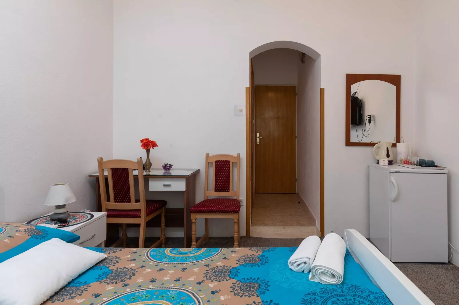 Guest House Cesic - Double Room No2-Slaapkamer