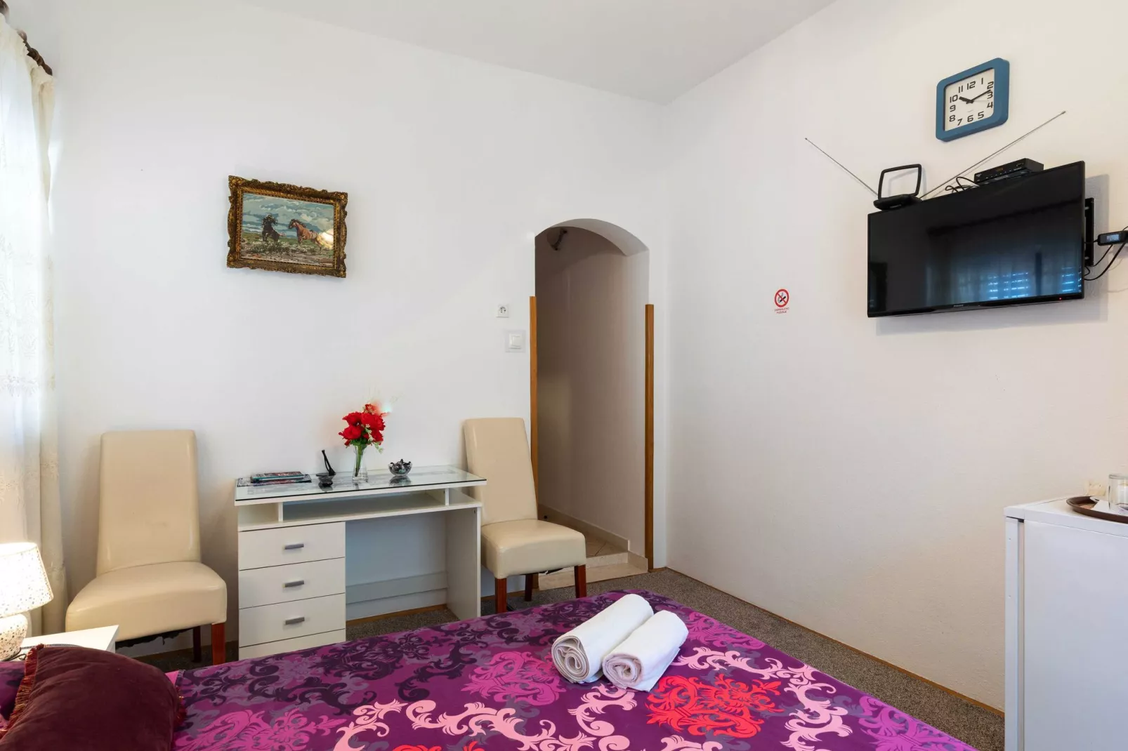 Guest House Cesic - Double Room No3-Binnen