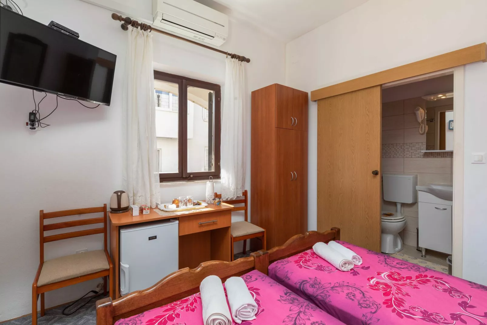 Guest House Cesic - Double Room No4