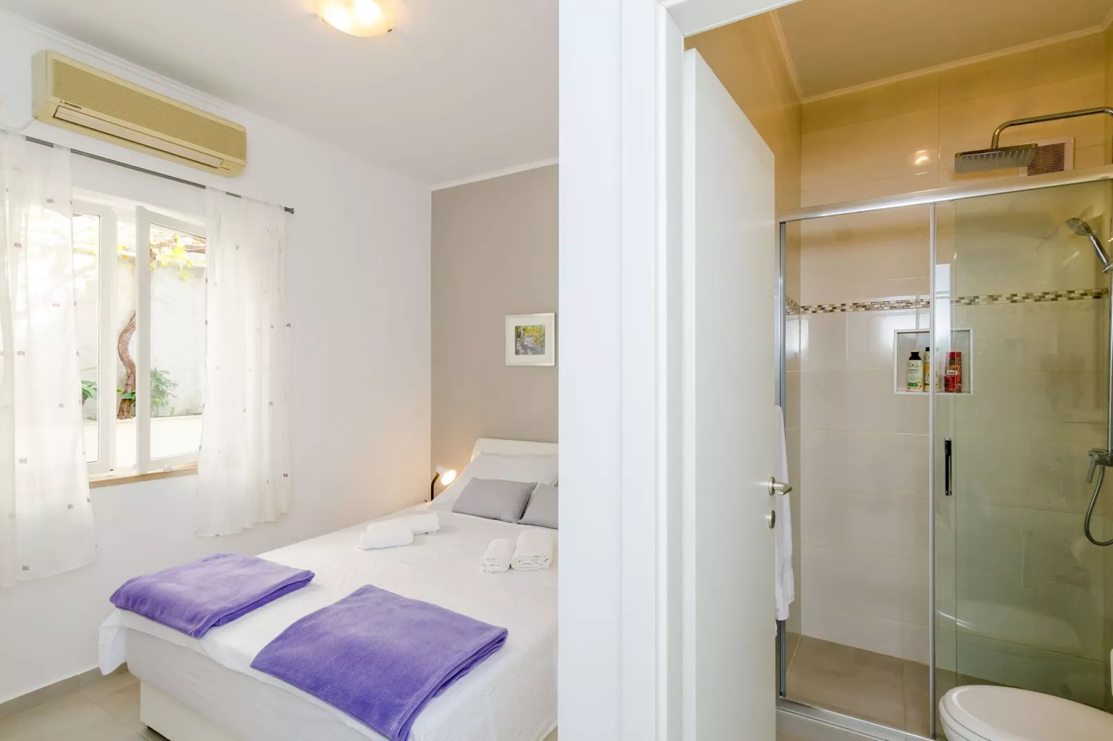 Rooms Batina - Double Room-1-Binnen