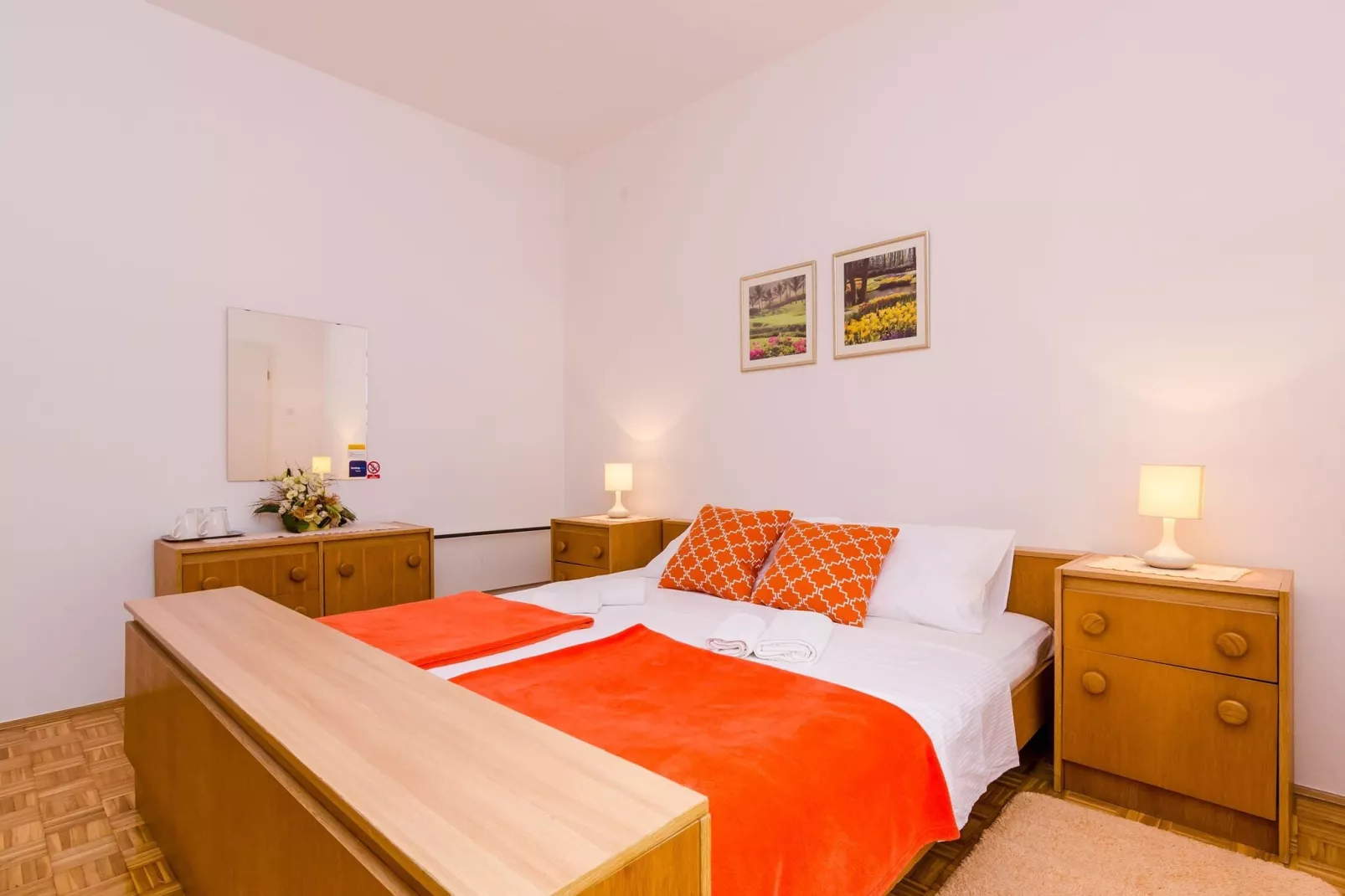 Rooms Batina- Standard Double Room-2-Binnen