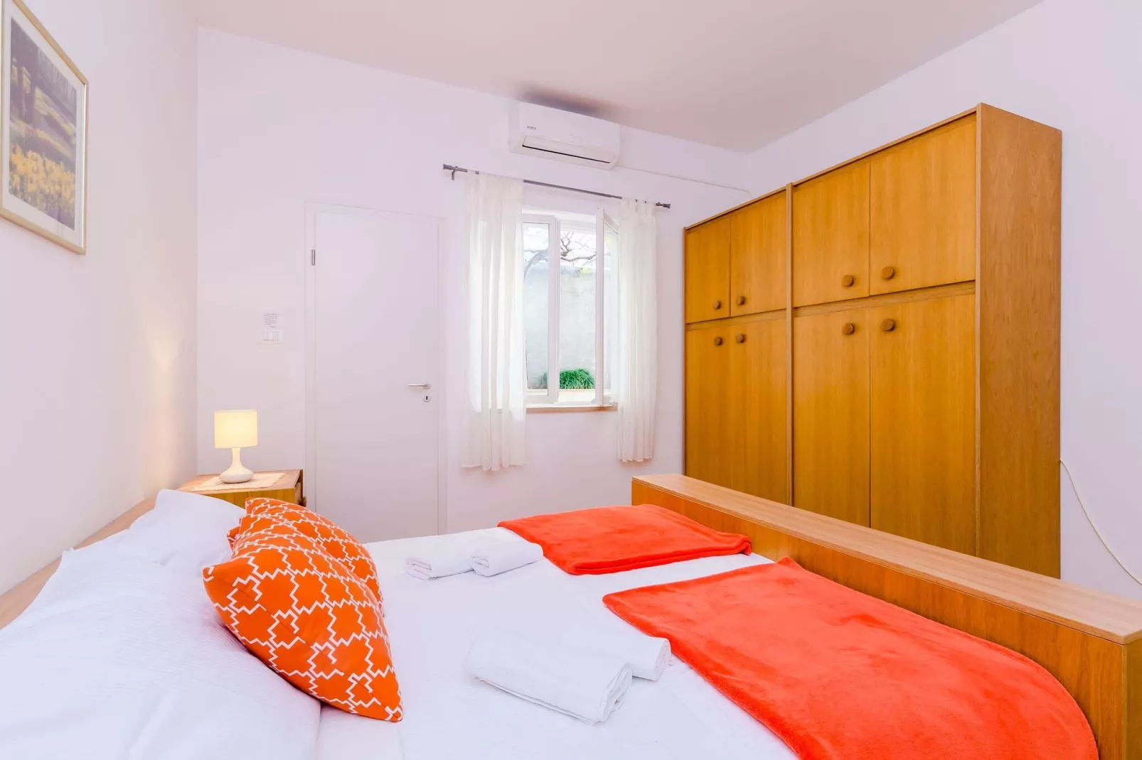 Rooms Batina- Standard Double Room-2-Binnen