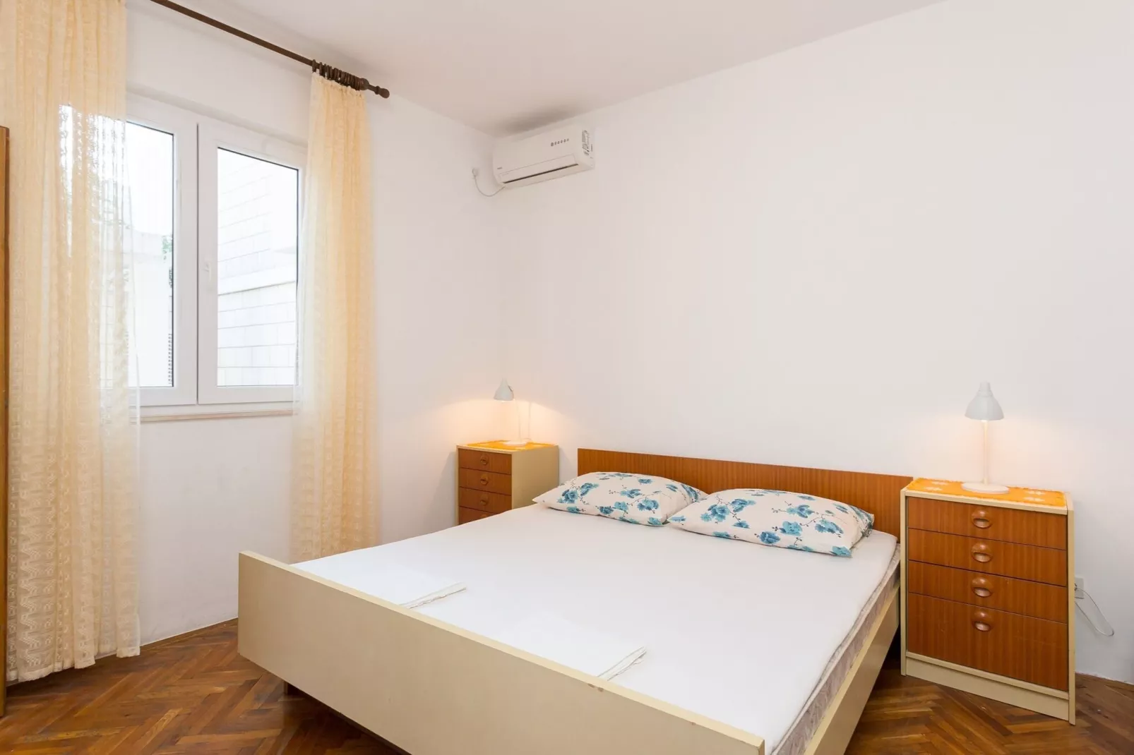 Guest House Ljubica - Double Room with External Bathroom -1