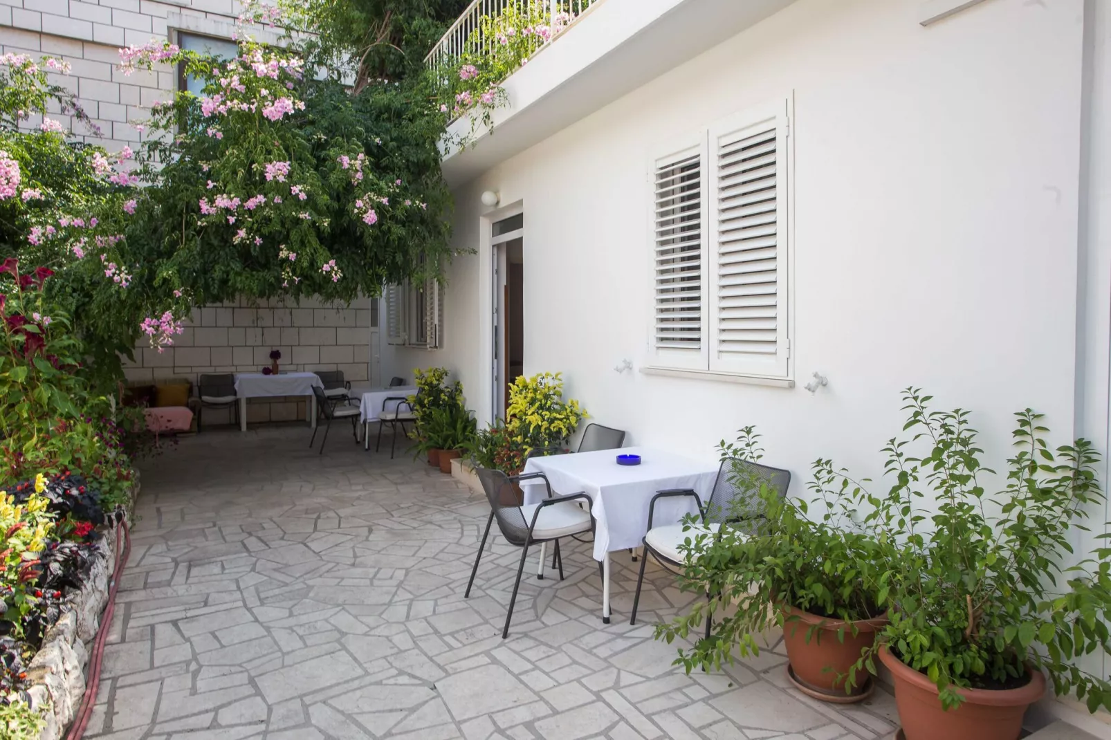 Guest House Ljubica - Double Room with Private Bathroom-2