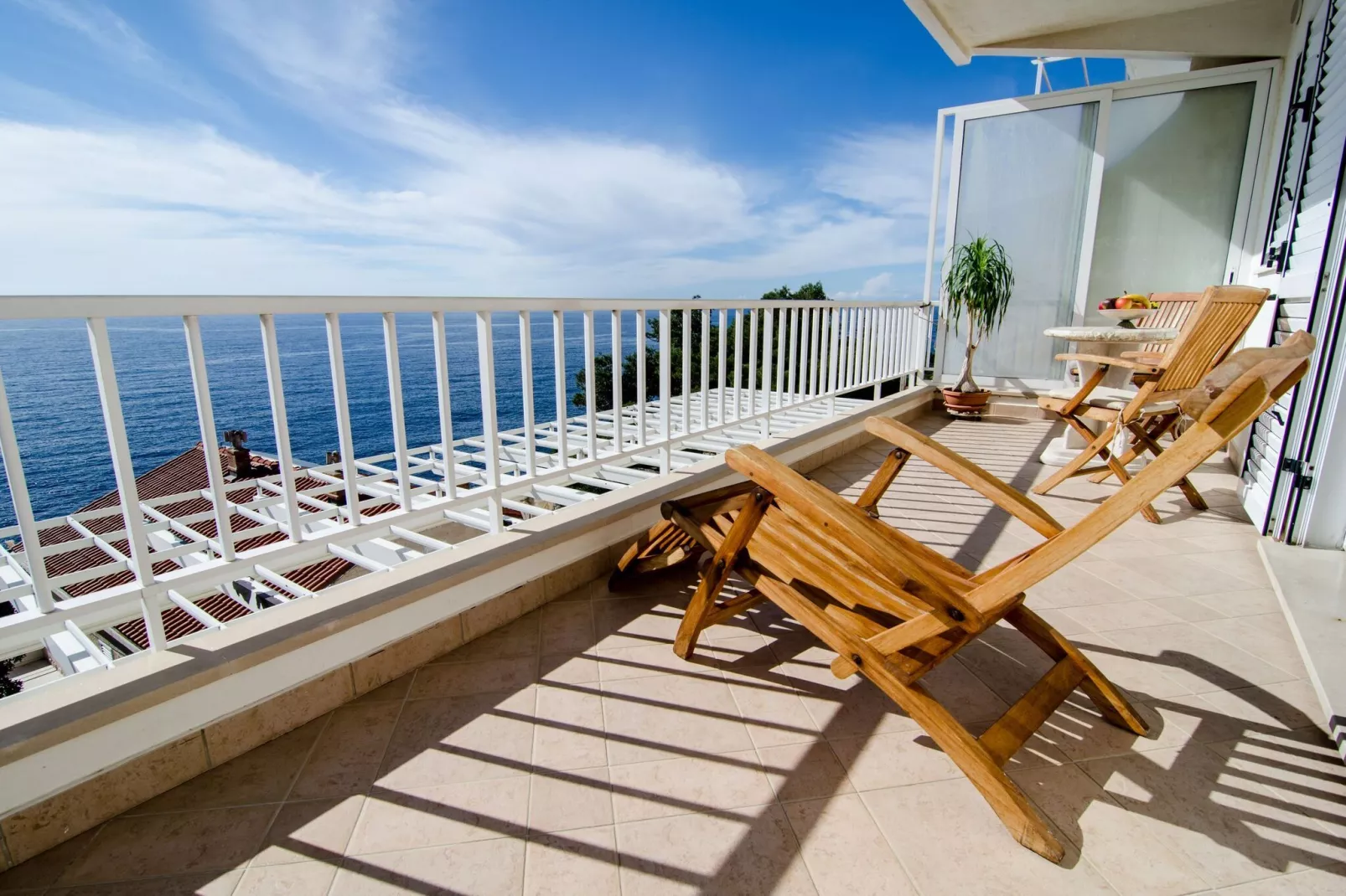 Apartment Paco - Three-Bedroom Apartment with Balcony and Sea View-Buitenlucht