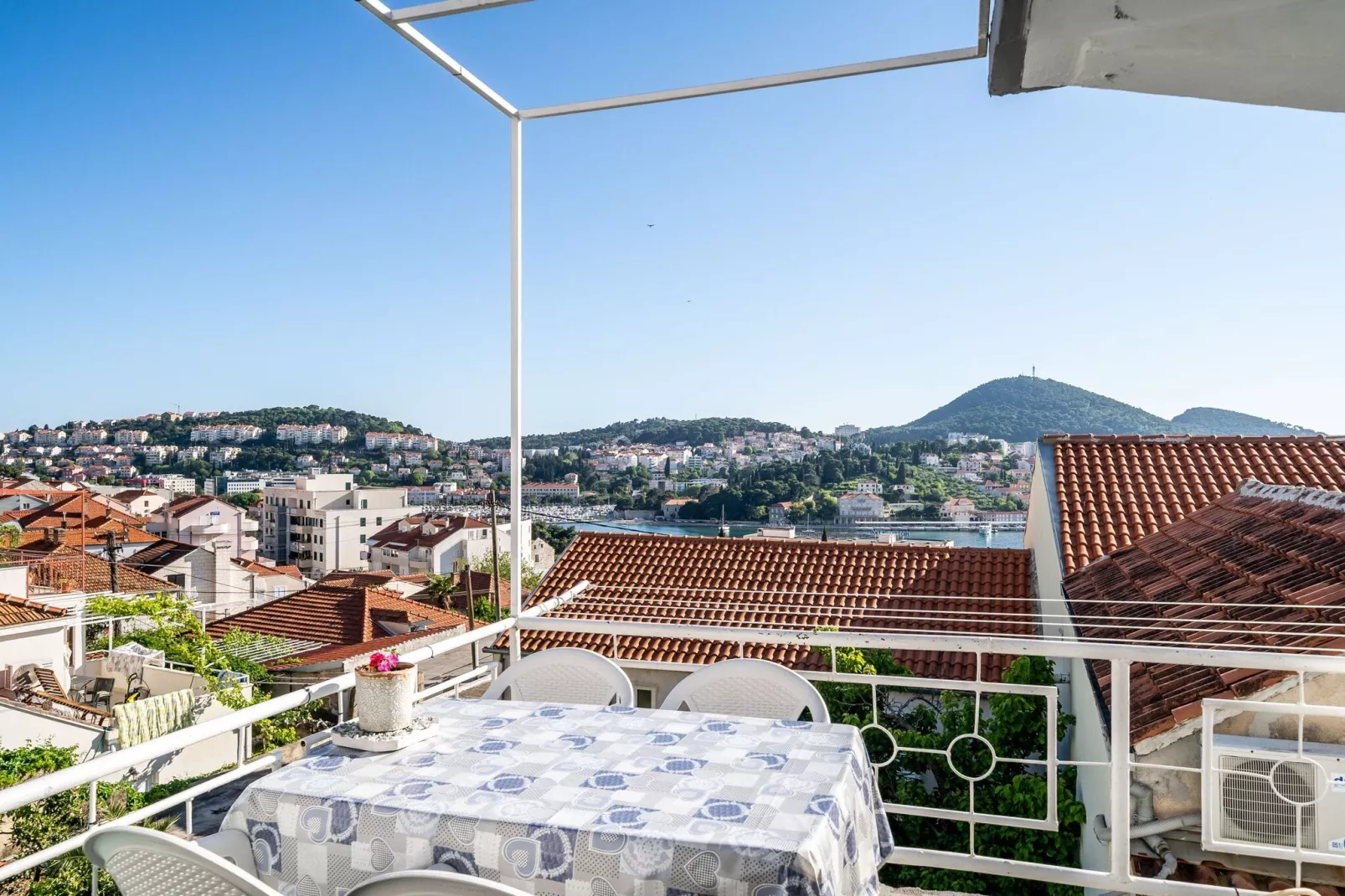 Apartment & Rooms Alan - One Bedroom Apartment with Balcony and Sea View-Terrasbalkon