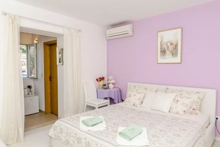 Guest House Ćuk - Triple Room with Patio