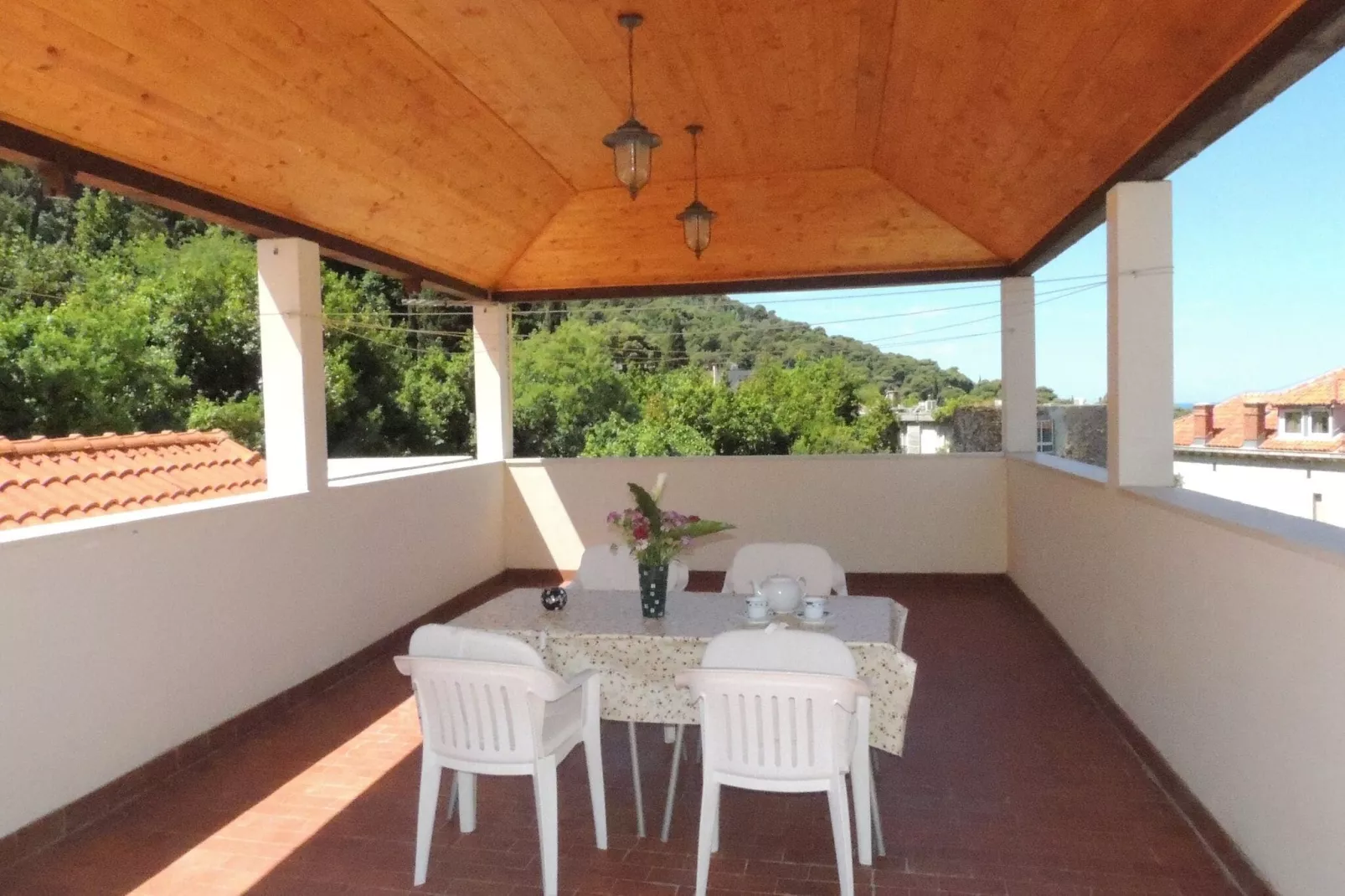 Villa Hortenzia -  Three-Bedroom Apartment with Terrace and Sea View-Terras