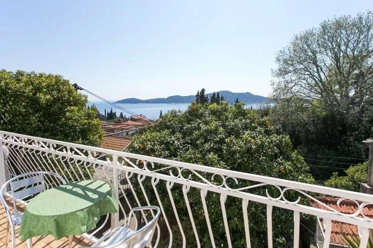 Apartments Anka - One-Bedroom Apartment with Balcony and Sea View-Terrasbalkon