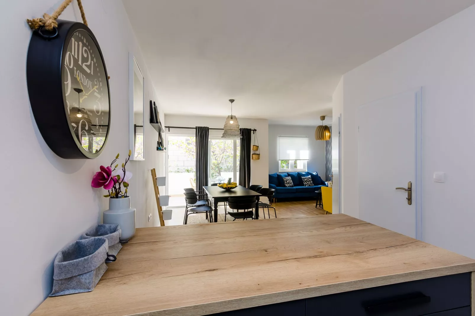 Apartment Sea Shell - Triplex Three-Bedroom Apartment with Terrace-Eetkamer