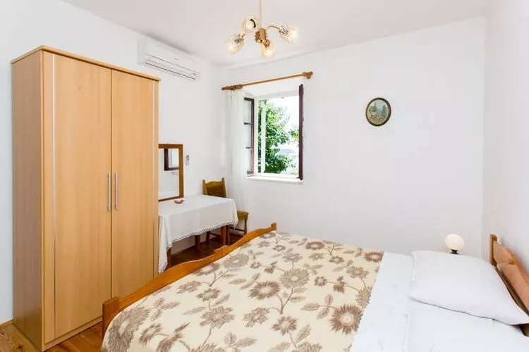 Guest House Simunovic - Double Room No2-Binnen