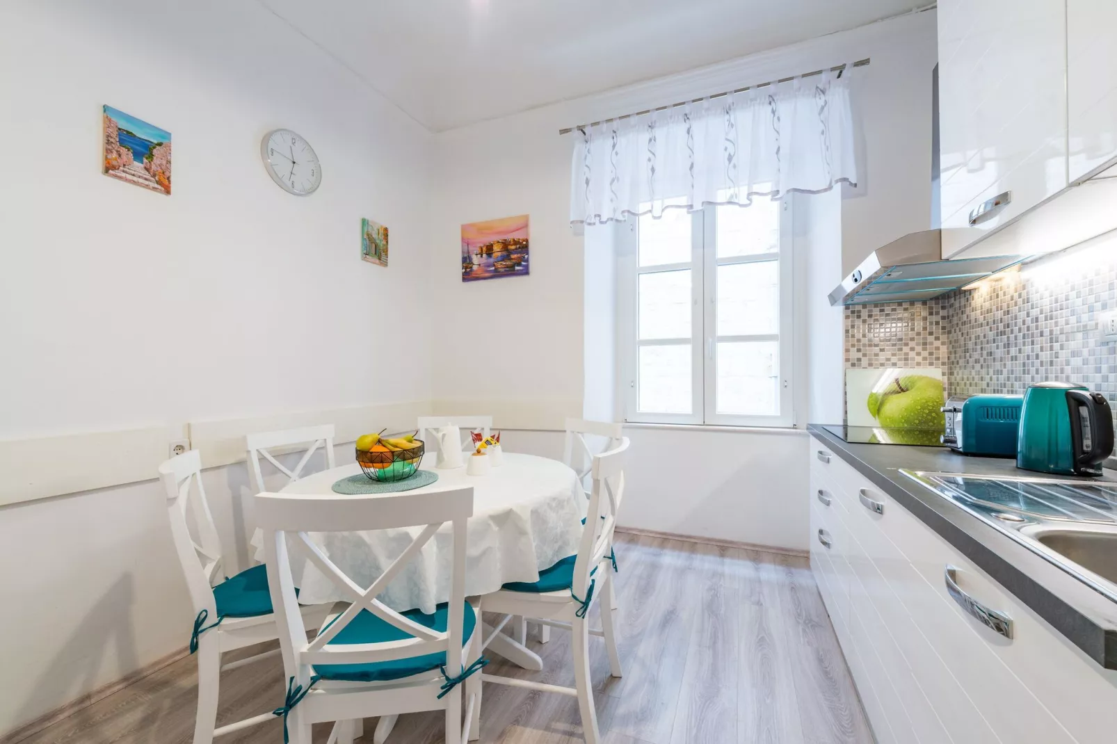 Old Town Finest - Two-Bedroom Apartment (4+2 Adults) - Lucarica 4 Street (First floor)-Binnen