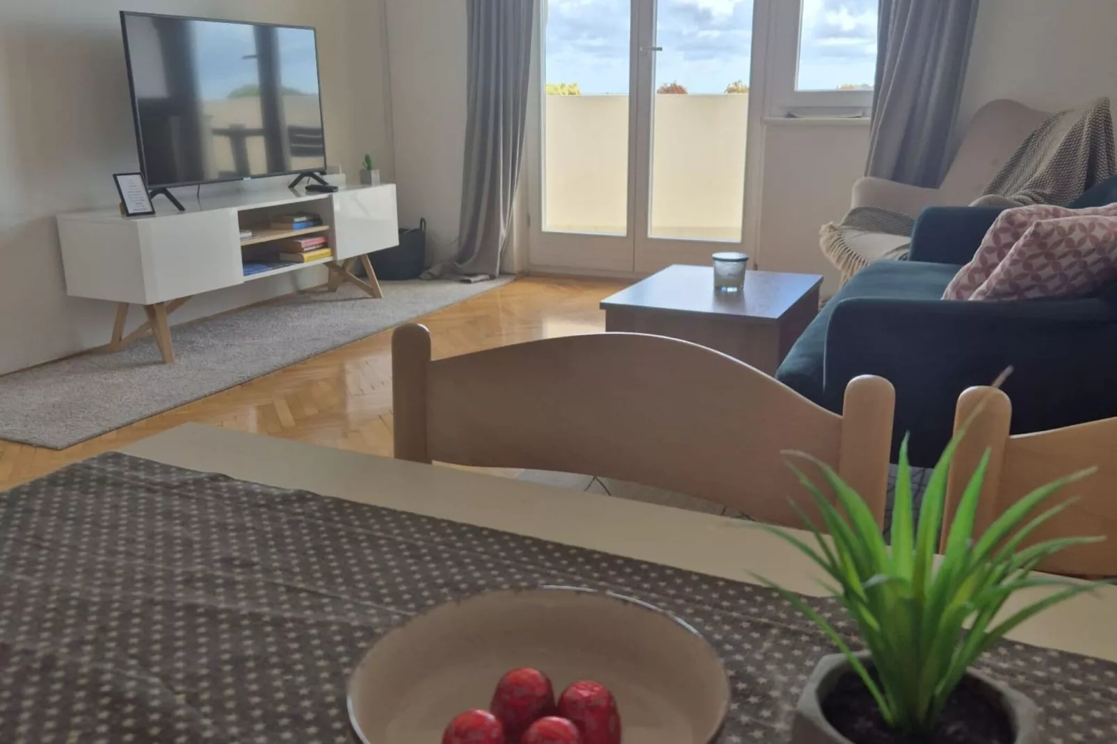 Apartment Mia - Two-Bedroom Apartment with Balcony and Sea View-Keuken