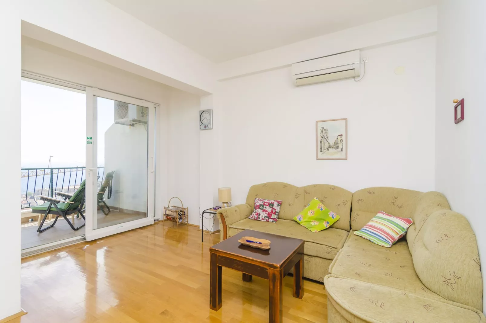 Ploce Apartments- Two-Bedroom Apartment with Terrace and Sea View - Frana Cale 24 Street