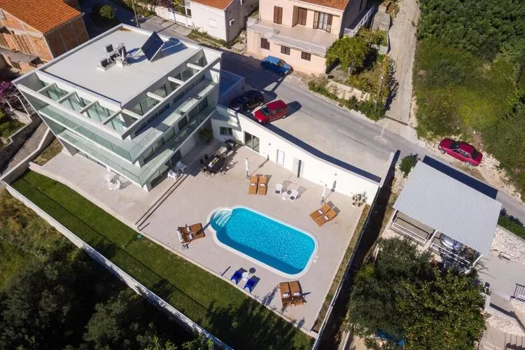 Villa Dupcic - Five-Bedroom Villa with Private Pool and Sea View