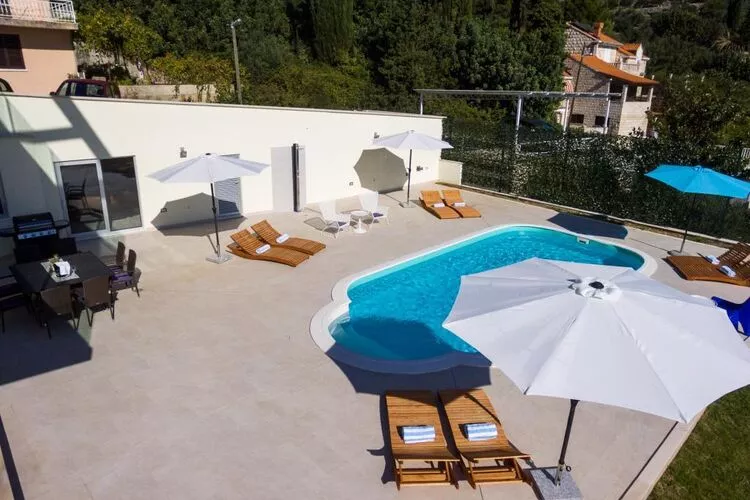 Villa Dupcic - Five-Bedroom Villa with Private Pool and Sea View-Zwembad