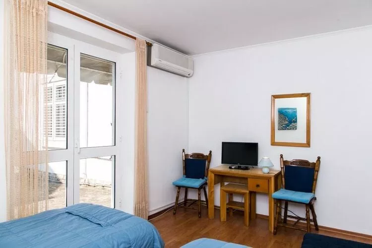 Plavi Zal Apartment - One Bedroom Apartment with Two Terraces