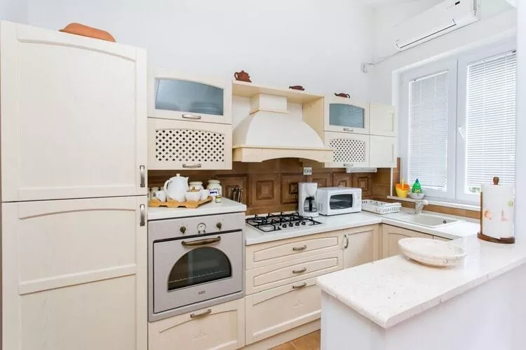 Villa Marini Dvori - Two-Bedroom Apartment with Terrace-Keuken