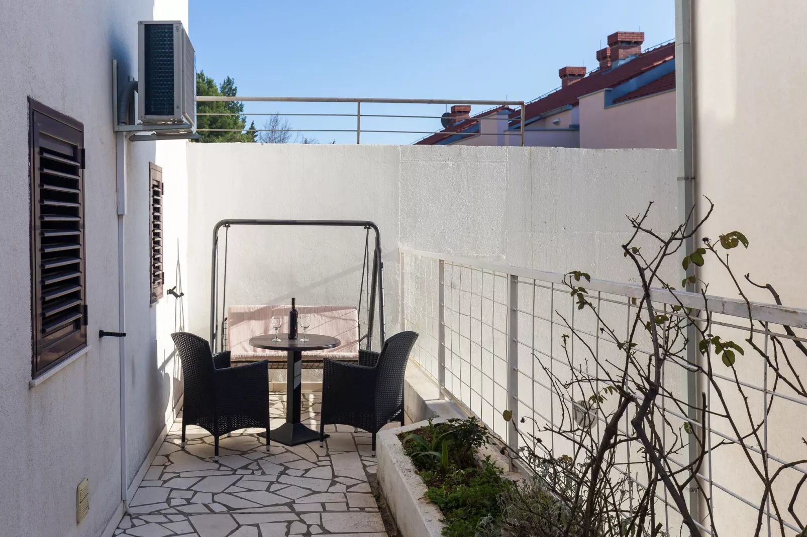 Guest House Kono - Two Bedroom Apartment-Terrasbalkon