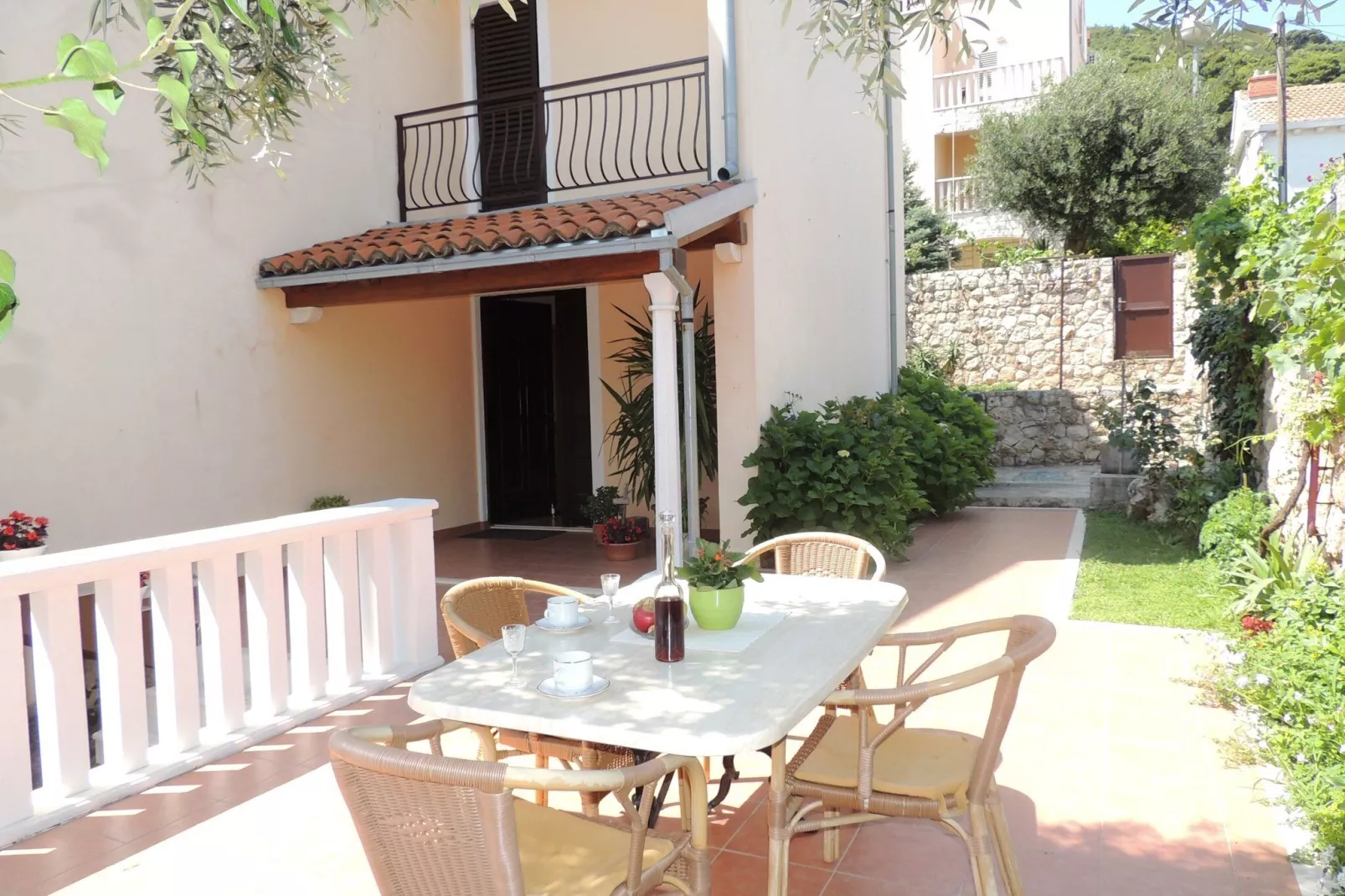 Apartments Travarevic - Two-Bedroom Apartment (4 Adults) No1-Terras