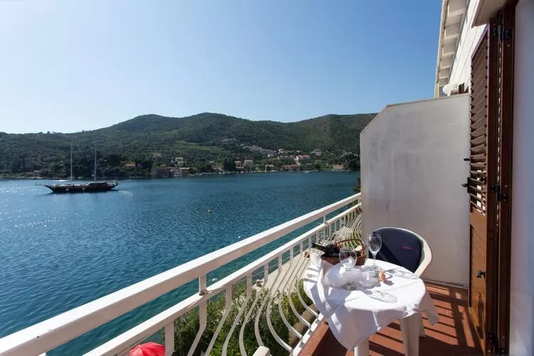 Villa Malfi - Standard One-Bedroom Apartment with Sea View (A4)-Terrasbalkon