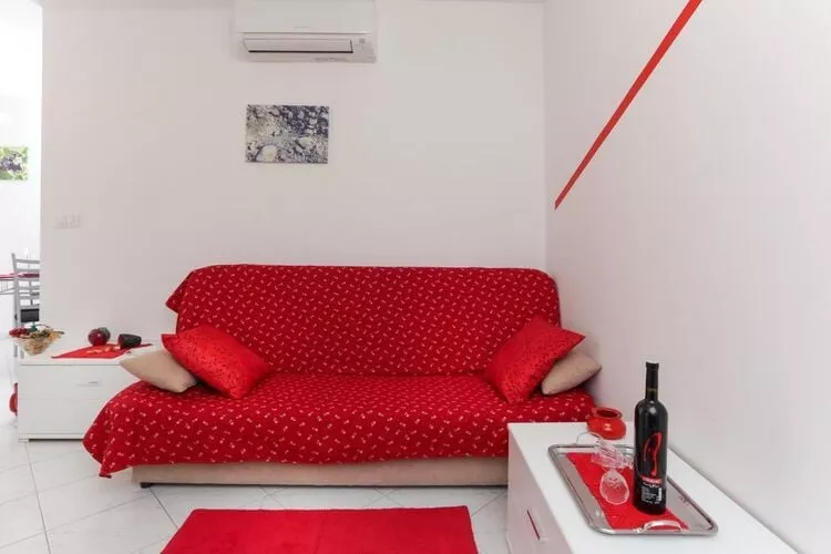 Apartments Pojko - Standard One-Bedroom Apartment with Terrace (Red)-Woonkamer