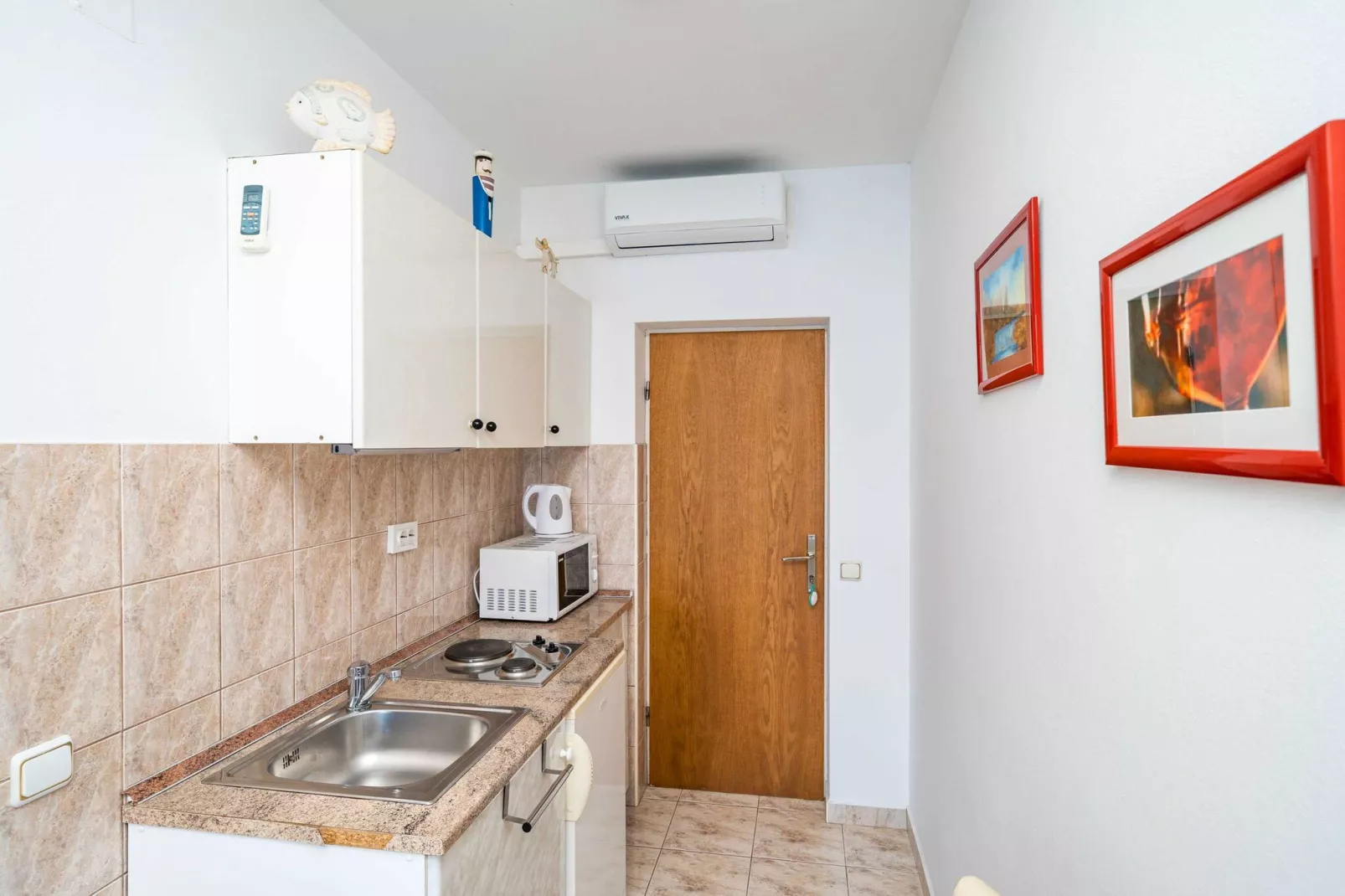 Apartments Nikolina (LU) - Studio with Sea View (3 Adults)-Keuken