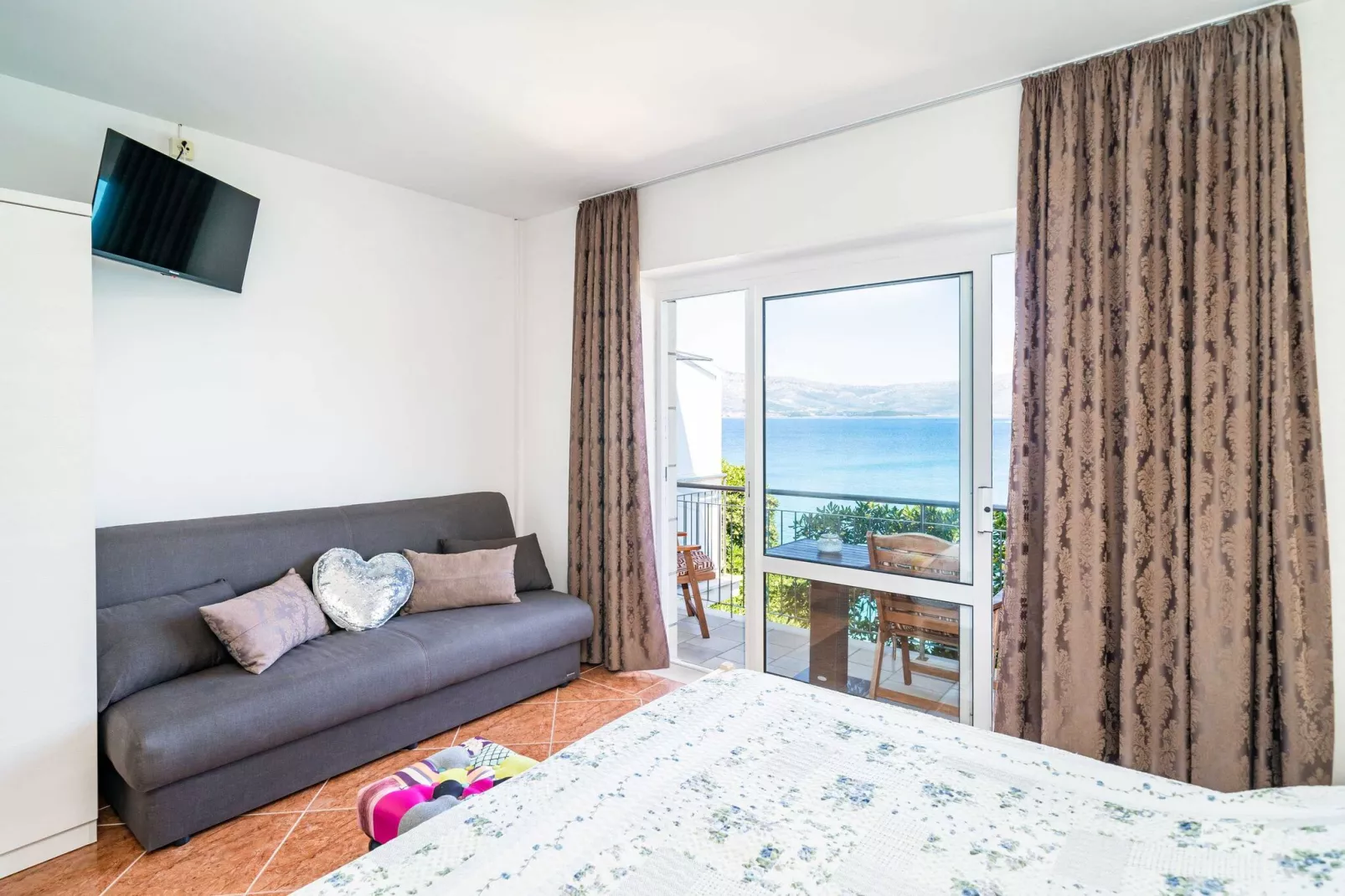 Apartments Nikolina (LU) - Studio with Sea View (3 Adults)-Slaapkamer