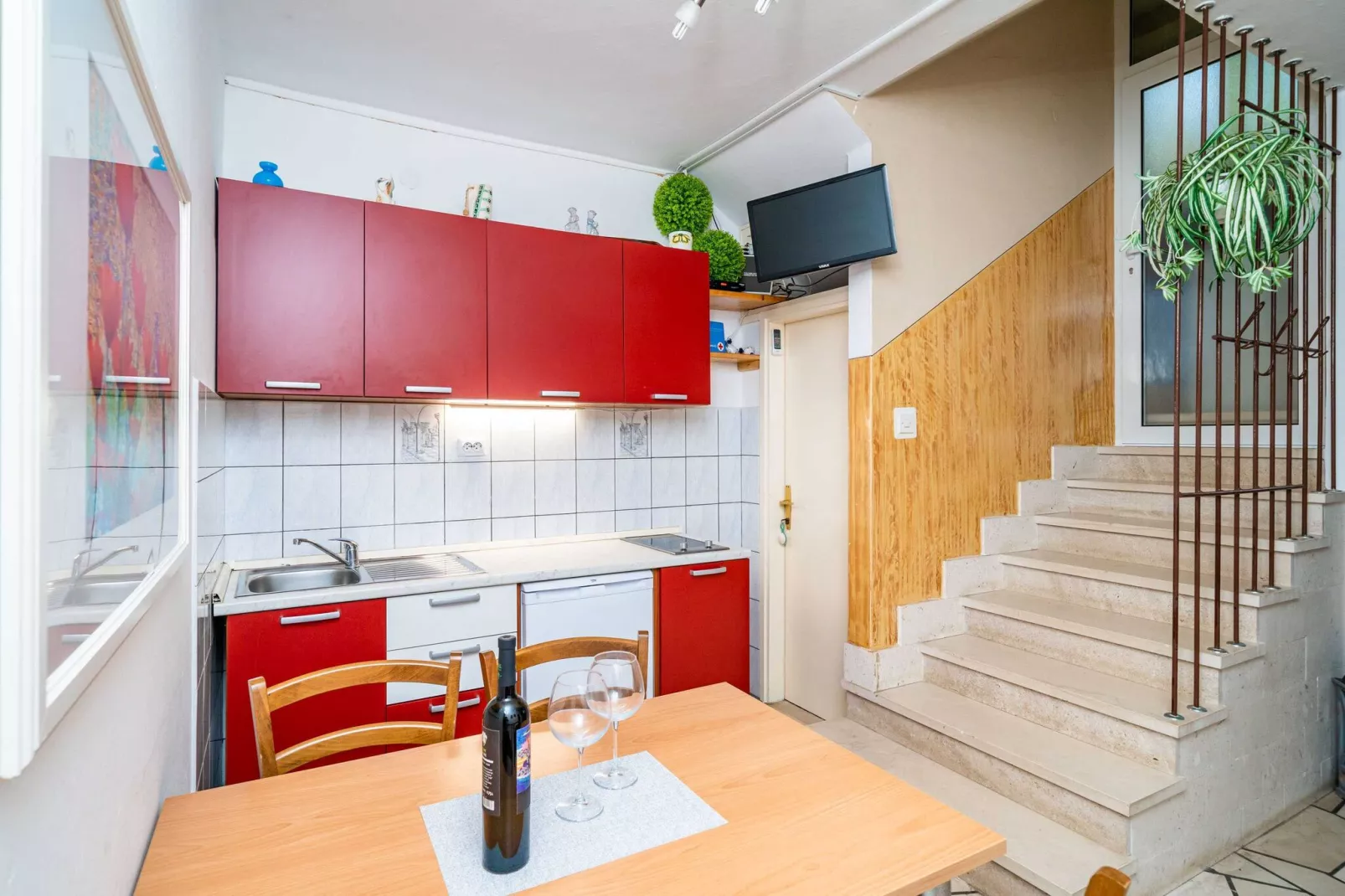 Apartments Nikolina (LU) -  Two-Bedroom Apartment with Terrace-Keuken