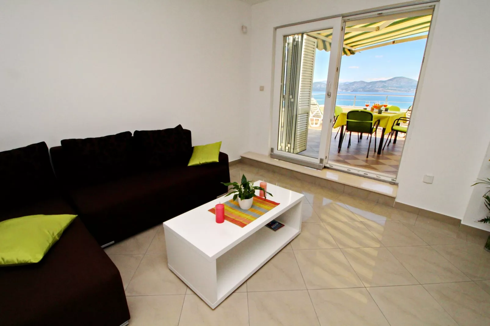 Apartments Gusti - Two-Bedroom Apartment with Balcony and Sea View