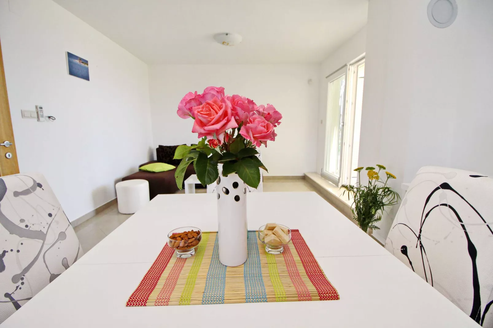 Apartments Gusti - Two-Bedroom Apartment with Balcony and Sea View-Eetkamer