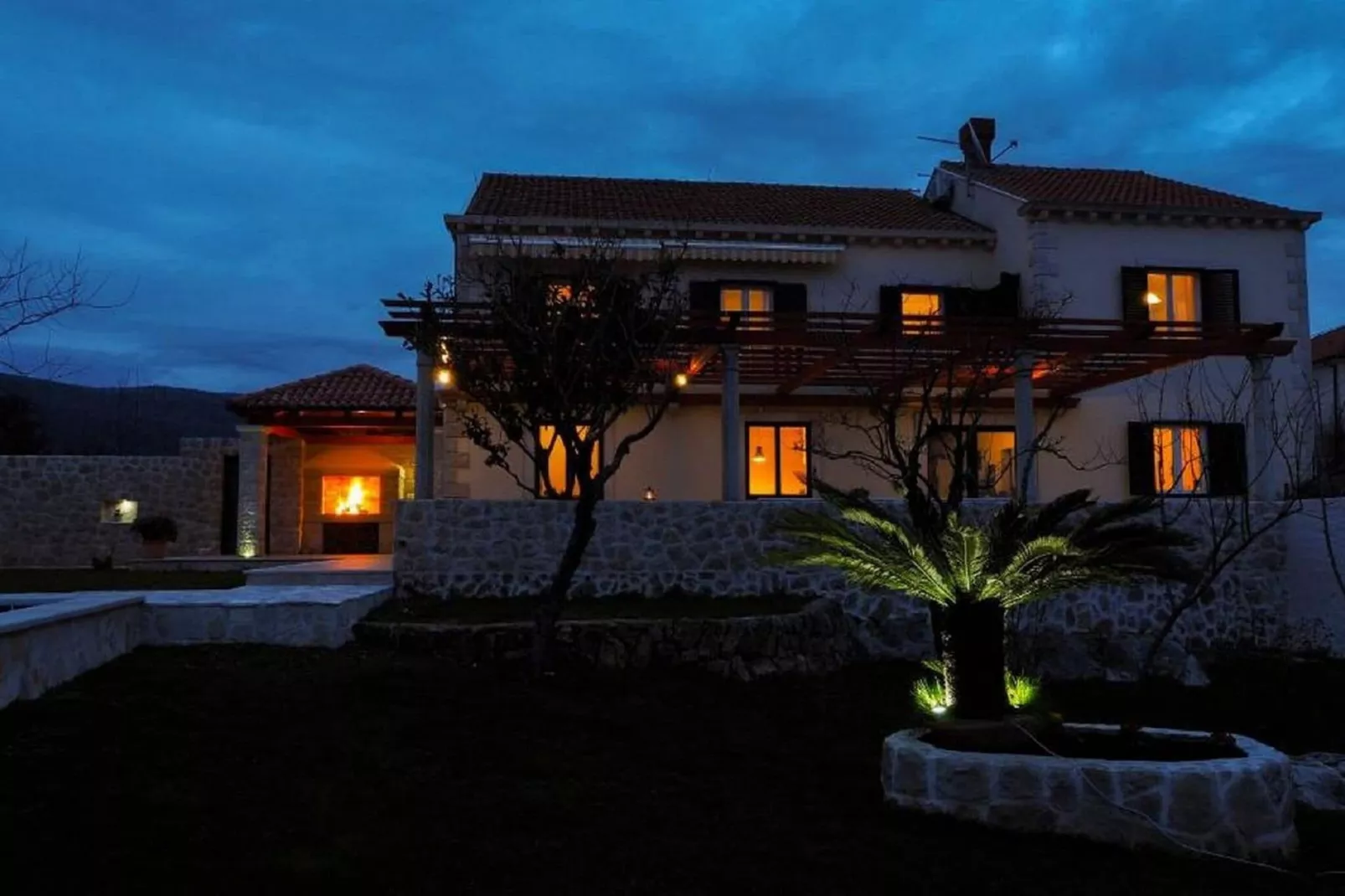 Villa Antonija - Four-Bedroom Villa with Terrace and Private Pool-Buitenlucht