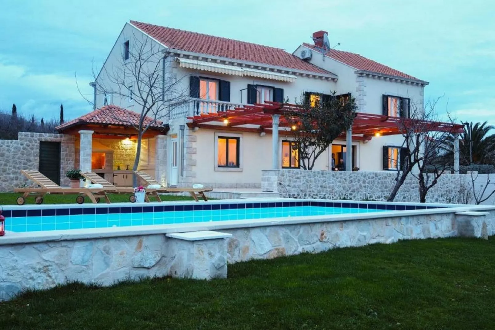 Villa Antonija - Four-Bedroom Villa with Terrace and Private Pool-Buitenlucht