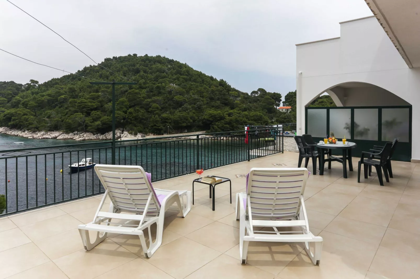 Apartments Posta - One-Bedroom Apartment with Terrace and Sea View (4 Adults) - Apartman 4