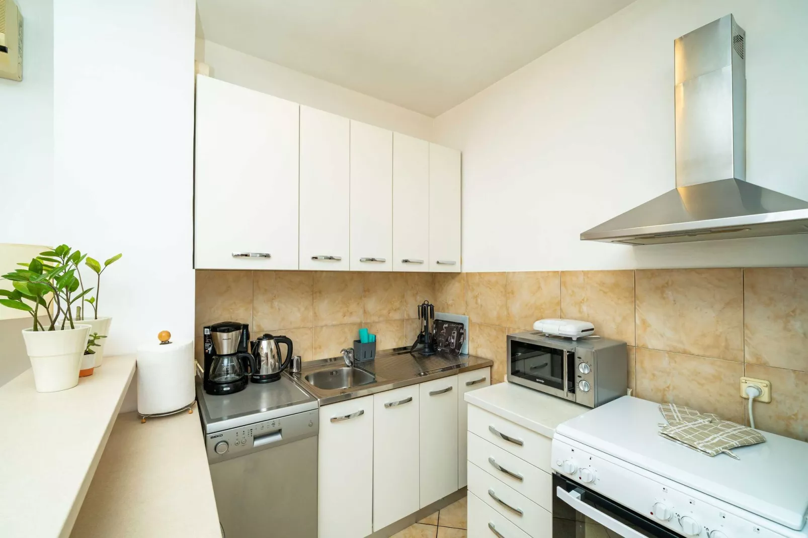 Down Town Apartments - One Bedroom Apartment with Balcony-Keuken